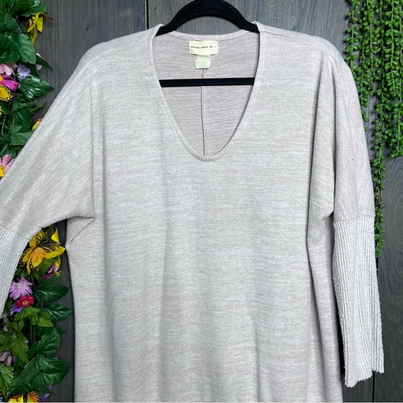 '🌼3/$30🌼Enough About Me.. Beige 3/4 Sleeve V Neck Pullover Sweater Size Large - Picture 5 of 16